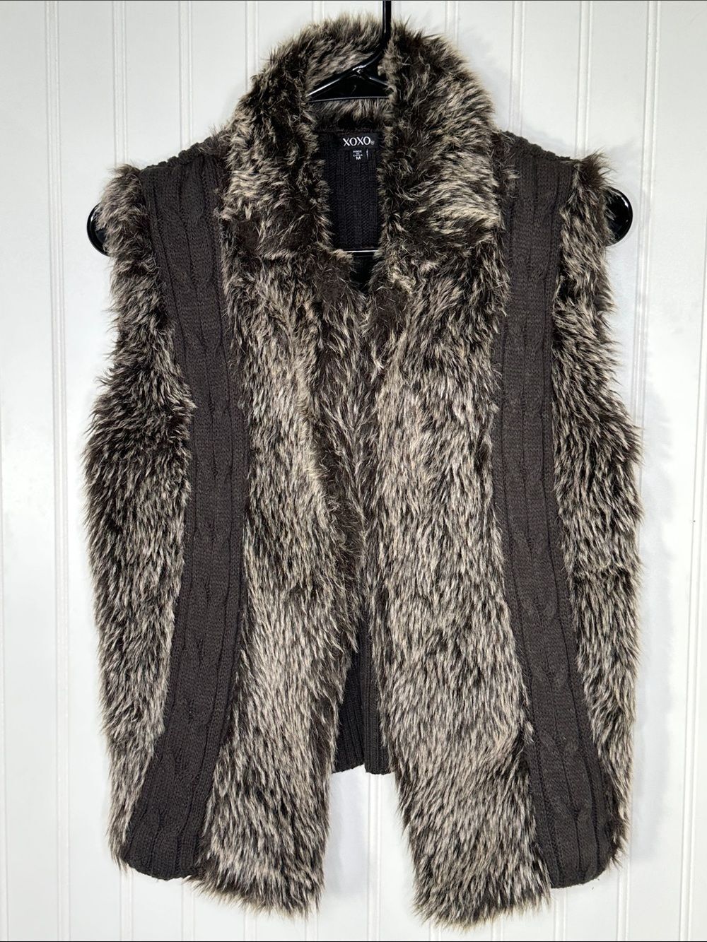 Vintage XOXO Women’s Faux Fur Vest with Cable Knit Panels - Brown/Gray Size M